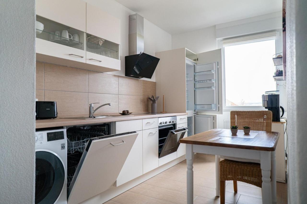 לנדסטול Beautiful Apartment In Town Centre מראה חיצוני תמונה