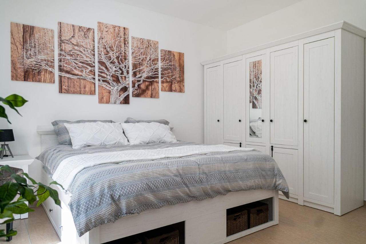 לנדסטול Beautiful Apartment In Town Centre מראה חיצוני תמונה